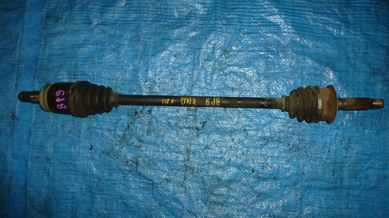 Напівось задня Subaru Outback, Legacy B13 03-08, 28421AG010