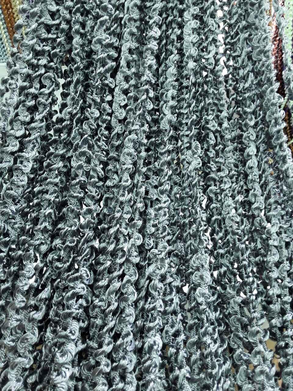 Фіранка з ниток-спіралей із люрексом