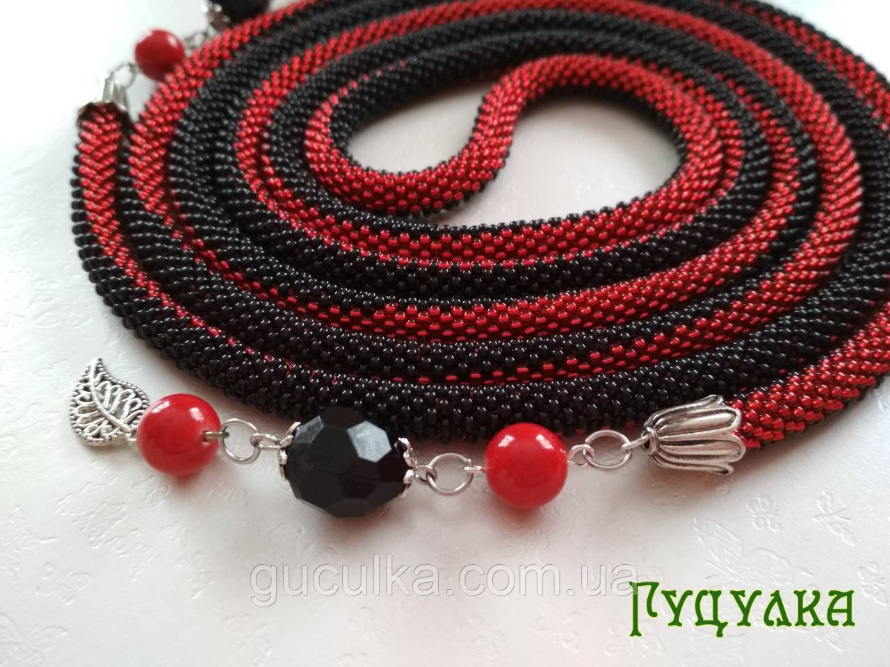 Прикраса Ларіат червоно-чорний з підвісками ручної роботи, фото 1