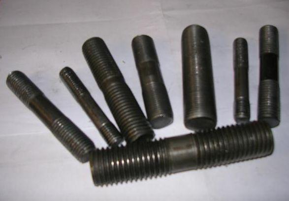 Шпилька М18 ГОСТ 22032 DIN 938 з ввинчиваемым кінцем довжиною 1d