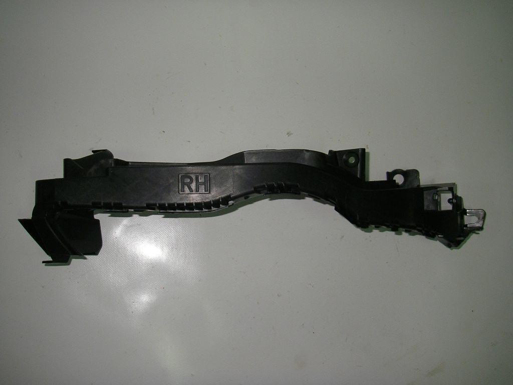 Кронштейн переднього бампера Subaru Outback, Legacy B13 03-08, 57707AG040