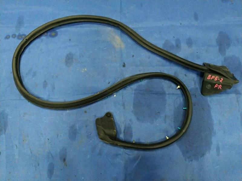 Ущільнювач передніх дверей Subaru Outback, Legacy B13 03-08, 63511AG000