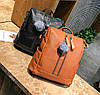 Стильний рюкзак-сумка трансформер з помпоном, фото 4