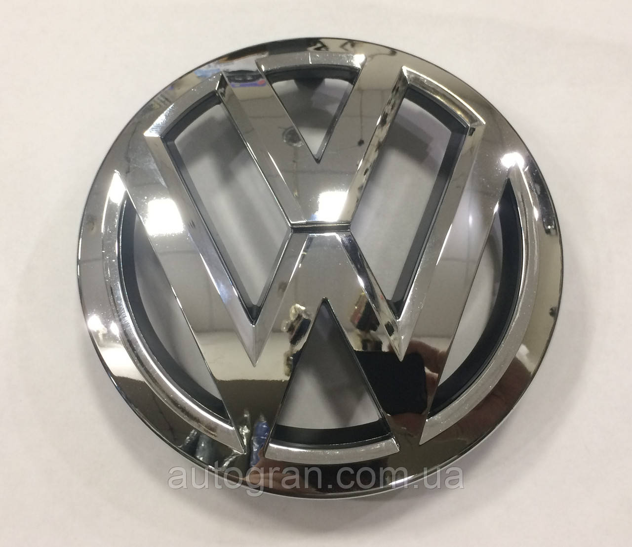 Емблема решітки радіатора VW Volkswagen Passat B7, Caddy 10-15, Touran 10-15