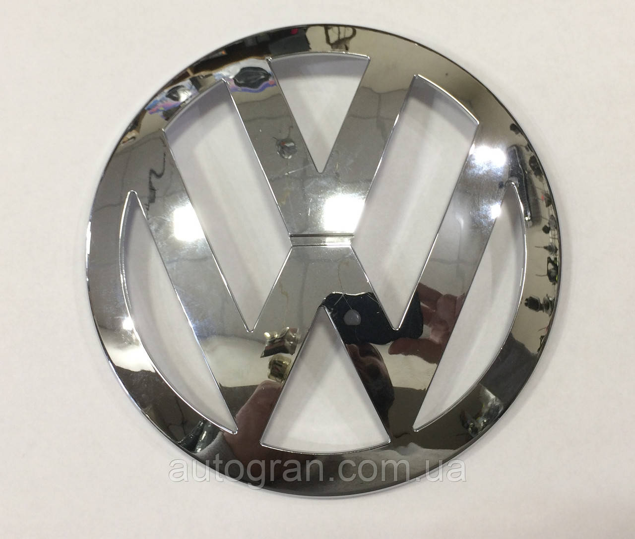 Емблема решітки радіатора Volkswagen VW T5 Transporter 03-10