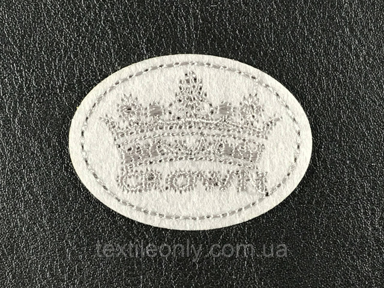 Нашивка Crown світло-сірий 45x34 мм