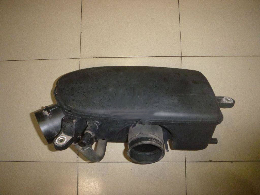 Резонатор повітряного фільтра Subaru Legacy B13 03-08, 2.0, 14435AA270