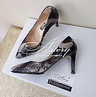 Жіночі туфлі на низькій шпильці 8 см