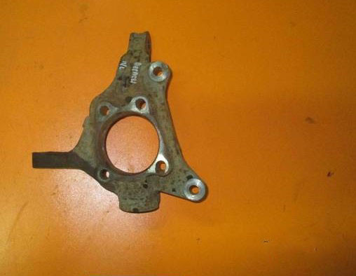 Поворотний кулак передній Subaru Outback, Legacy B13 03-08, 28313AG010