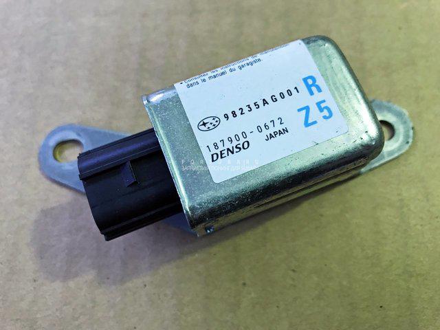 Датчик подушки безпеки Subaru Outback, Legacy B13 03-08, 98235AG001