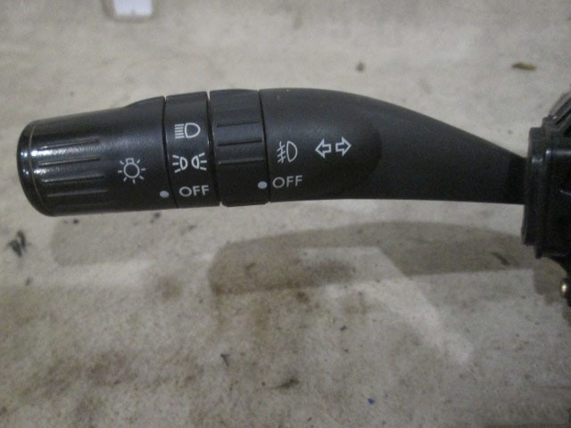 Перемикач поворотів підрулевий Subaru Outback, Legacy B13 03-08, 2.5, 83115AG051