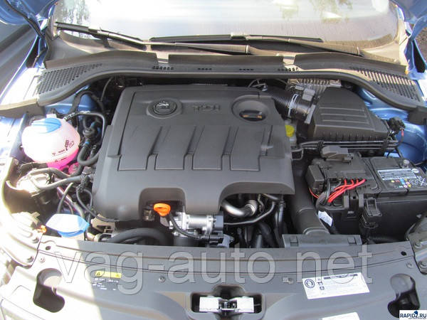 Накладка двигуна (кожух) Skoda Rapid 1.6 TDI