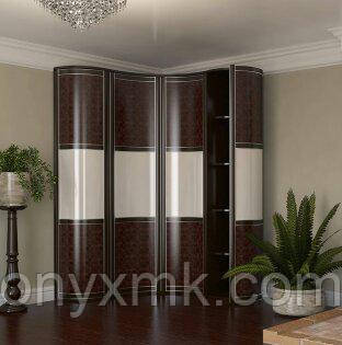 Коричневий Шафа-купе хвилею