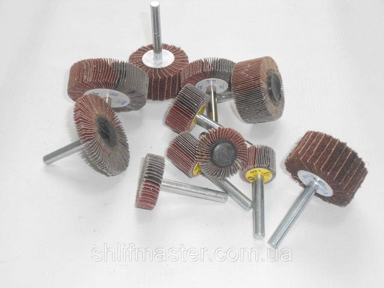 КЛО круг шлифовальный лепестковый с оправкой 80х40х6 Klingspor Р240