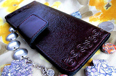 Стильний жіночий шкіряний гаманець з візерунком