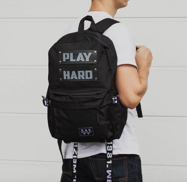 

Рюкзак однотонный PLAY HARD стильный , школьный 5-11 клас Черный