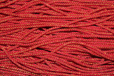 Шнур тонкий круглий поліестер 2.5мм червоний+золото моток 100м