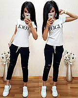 Женский спортивный костюм "Vogue": футболка и штаны. Белая футболка.