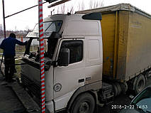 Изготовление лобового стекла триплекс на грузовик Volvo FH. Установка лобового стекла на Вольво ФШ в Никополе (Украина) 4