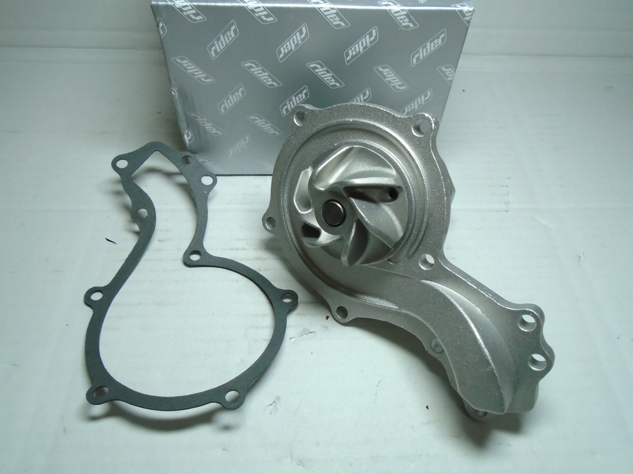 Насос водяной Volkswagen Passat 89-97, Transporter III RIDER, фото 1