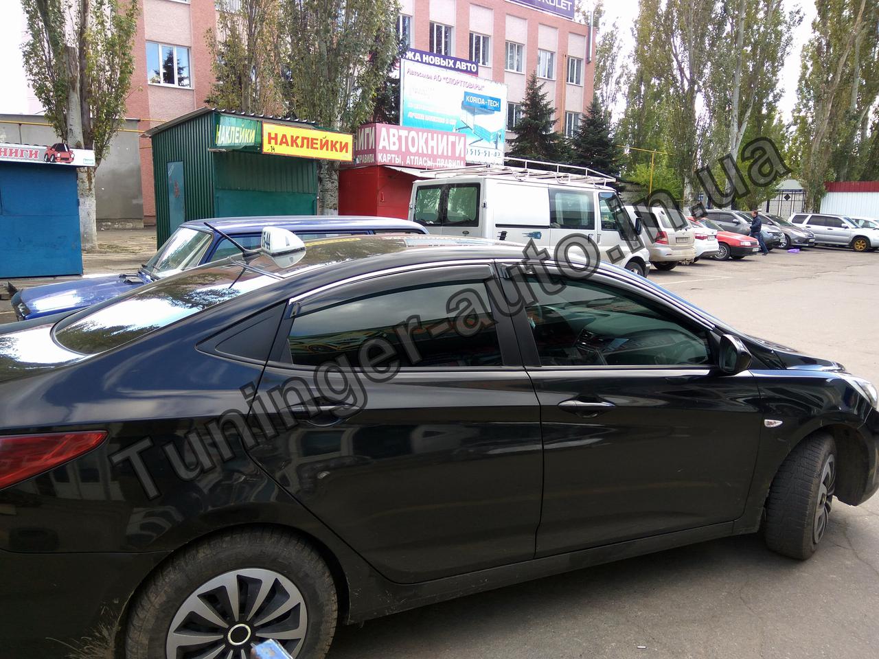 Вітровики з хромом, дефлектори вікон Hyundai Accent 2010-> (Hic)