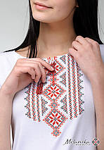 Жіноча футболка з вишивкою на короткий рукав у білому кольорі «Гуцулка (червона вишивка)», фото 3