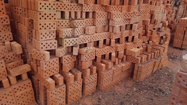 Кирпич рядовой М 100 Кирпич рядовой М 100