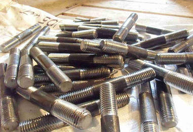 Шпилька М48 ГОСТ 22040-76, ГОСТ 22041-76, DIN 940 з ввинчиваемым кінцем довжиною 2,5 d