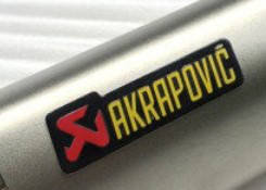 Алюмінієва табличка на прямоточний глушник Akrapovic