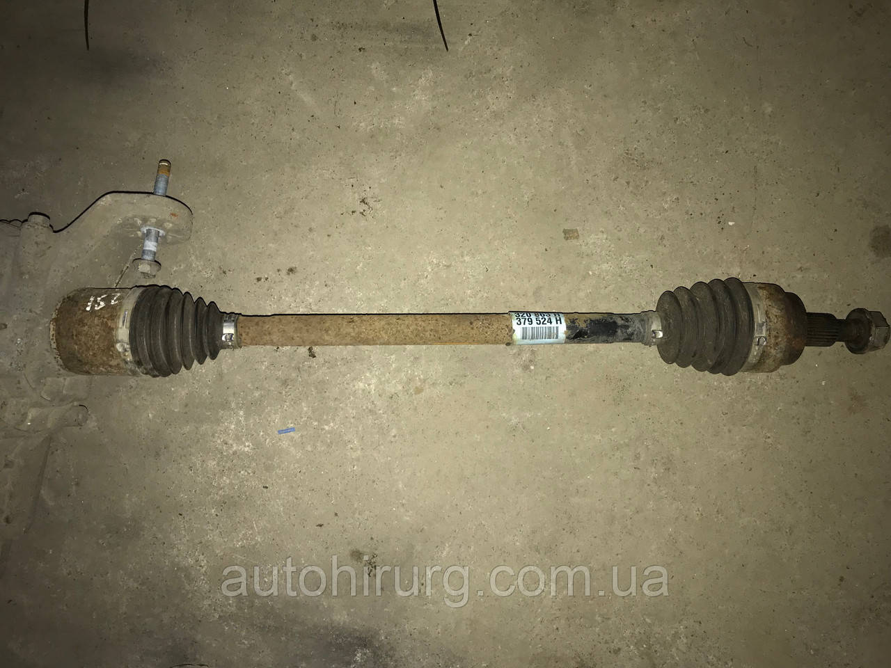 Напівось задня ліва mercedes w251 r-class (A2513500110)