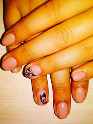 Работы мастеров  выполнены в сети салонов  MakNailS 17