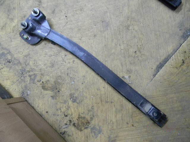 Напрямна склянка дверей Subaru Outback, Legacy B13 03-08, 2.5, 62240AG100