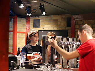 Система распределенных станций пивного розлива в ресторане ПРАВДА, Львов, 2015 год 4