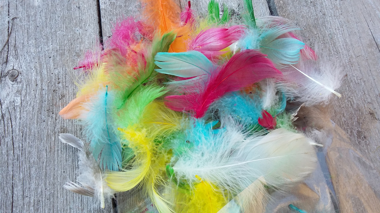 Пір'я декоративне коьорове, мікс 150 шт\уп, фото 1