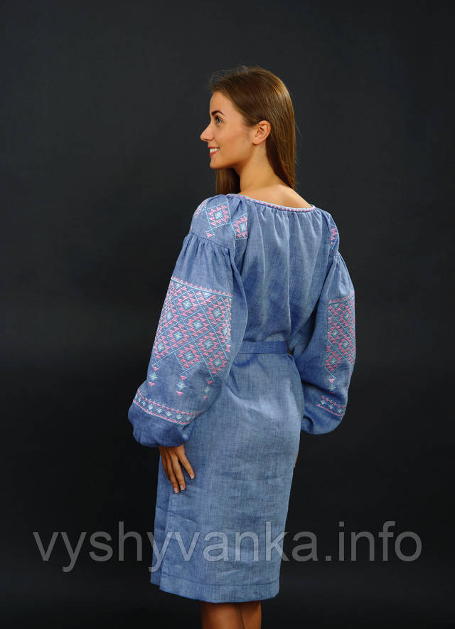 Платье с украинской вышивкой Платье с украинской вышивкой