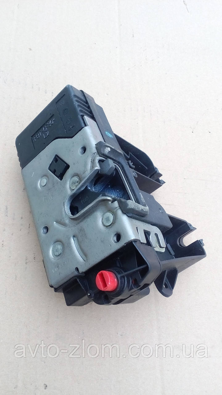 Дверний замок задній лівий Opel Vectra C, Опель Вектра Ц. 13210762., фото 1