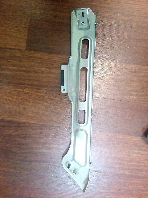 Кронштейн бампера заднього Subaru Legacy B13 03-08, 2.0 3.0, 57717AG030