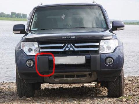 Клик переднього бампера Mitsubishi Pajero Wagon IV (правий), 6405A058, фото 1