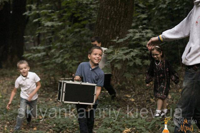 фото дитячий квест в лісі