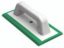 Шпатель затиральний із зеленої жорсткої гуми.