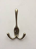 Меблевий трьохрожковий крючок "Лебідь" середній