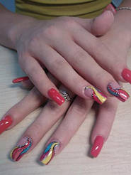 Работы мастеров  выполнены в сети салонов  MakNailS 27