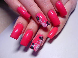 Работы мастеров  выполнены в сети салонов  MakNailS 30