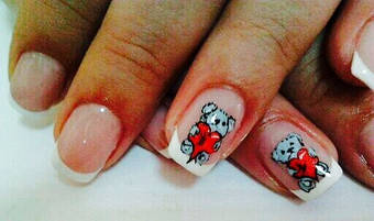 Работы мастеров  выполнены в сети салонов  MakNailS 34