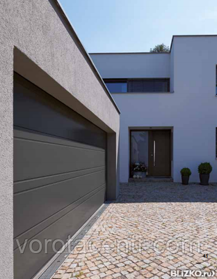 Секційні ворота Hormann Renomatic на отвір 3000 x 2125, фото 1