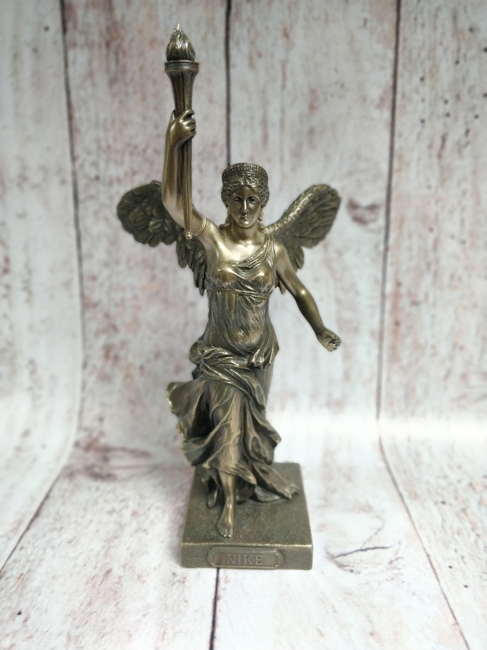 Статуетка Veronese Ніка 26 см 75998A1, богиня перемоги