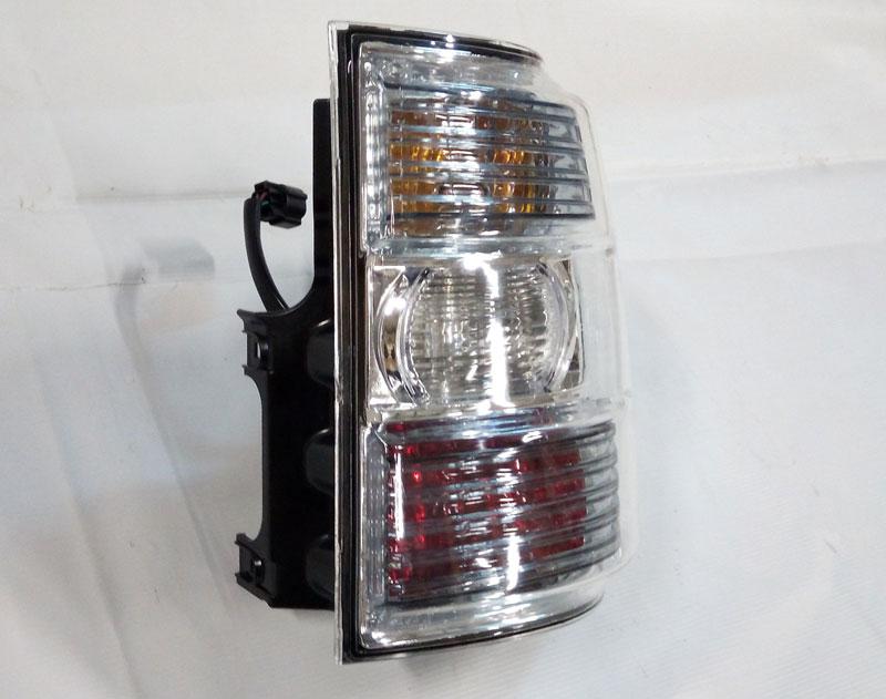 Задний фонарь Mitsubishi Pajero Wagon IV 8330A598 (правый) - фото 5 - id-p354846626