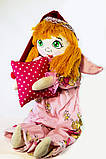 Лялька Сплюшка з подушкою в руках, фото 3