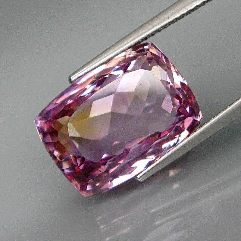 Аметрин 14.34 Ct. 16.1 X 11.7 X 10 mm