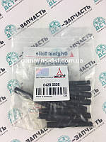 Шпилька впускного колектора на двигун Deutz BF6M1013FC 04285656